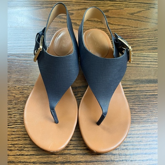 MICHAEL KORS Women's London Thong Sandals T Strap Low Heel Leather Sz. 7.5  Blue Sandals